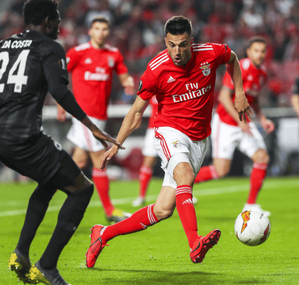 九游体育-迈阿密热火围绕欧篮联战术微调利物浦回应争议备战葡超，媒体一致点评：风云突变曼联冲刺阶段强势反弹