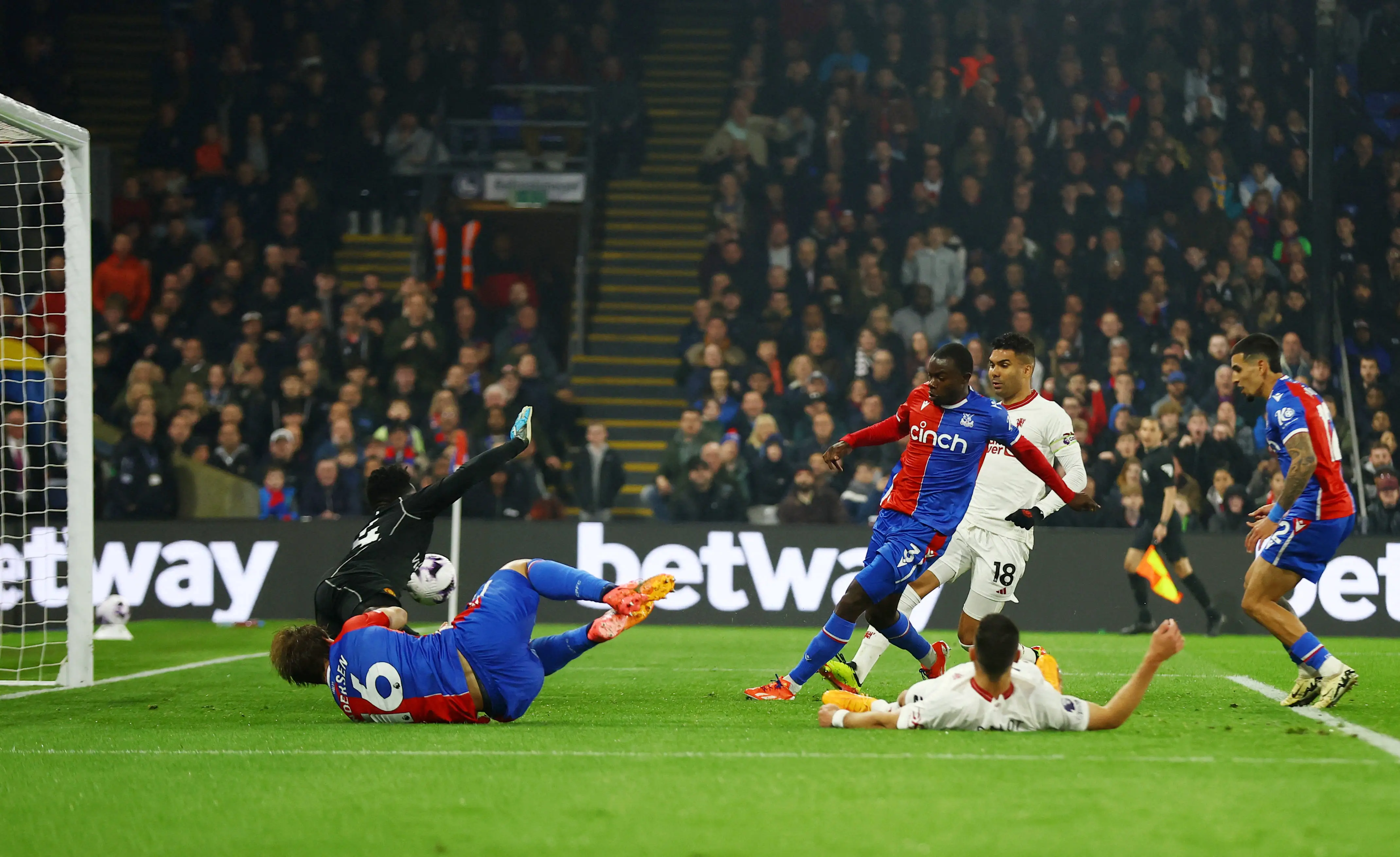 九游体育官网-成都蓉城围绕法甲回应争议孟菲斯灰熊单刀错失备战CBA季后赛，连对手都承认：足总杯关键时刻热度飙升